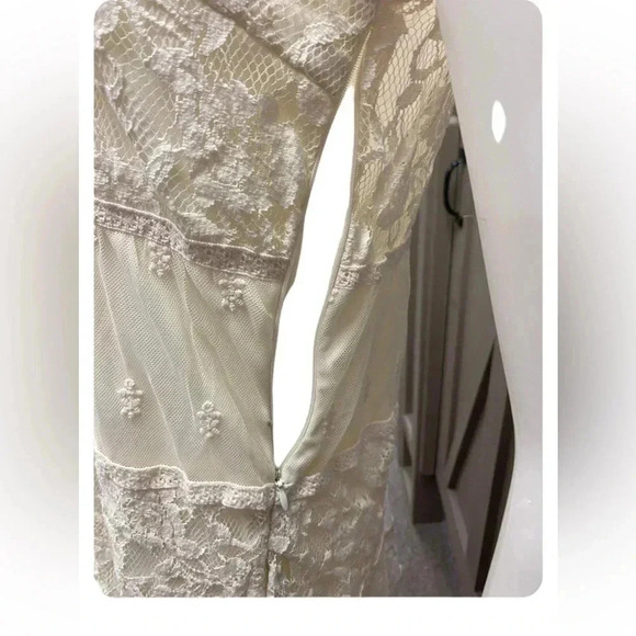 Rebellion Boho White Ivory Lace Mini Flowy Dress Size Medium - Picture 4 of 7